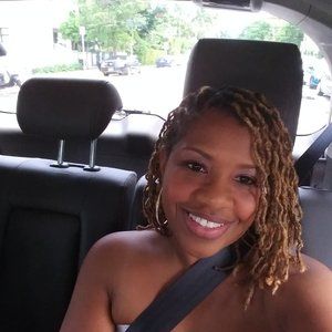 Meet your Posher, Elisa